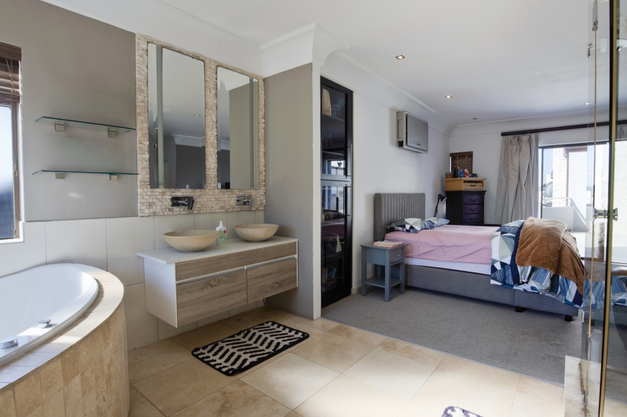 5 Bedroom Property for Sale in Big Bay Western Cape